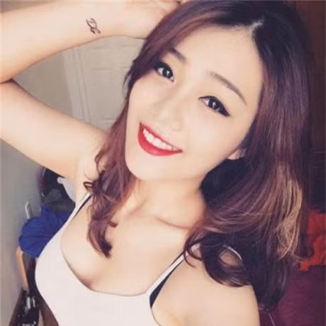 Chi la tiep vien hang khong thoi ma, co can phai xinh the nay khong? - Anh 18