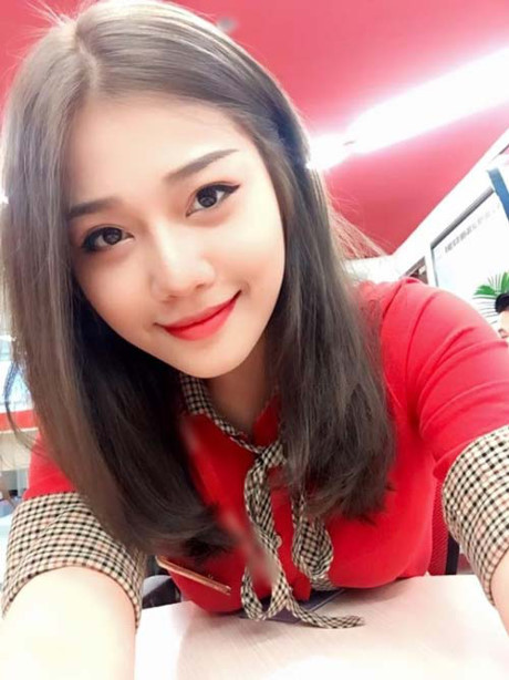 Chỉ là tiếp viên hàng không thôi mà, có cần phải xinh thế này không? - Ảnh 15 Chi la tiep vien hang khong thoi ma, co can phai xinh the nay khong? - Anh 15