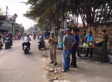 Tranh chap dat dai, ra tay bo thuoc doc noi bun rieu hang xom - Anh 2