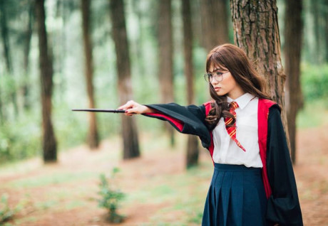 Ảnh cưới hóa thân thành Harry Potter của đôi trẻ Đà Nẵng - Ảnh 4 Anh cuoi hoa than thanh Harry Potter cua doi tre Da Nang - Anh 4