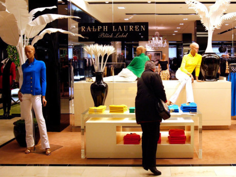 Những điều chưa biết về Ralph Lauren - ông trùm thời trang đi lên từ hai bàn tay trắng - Ảnh 4 Nhung dieu chua biet ve Ralph Lauren - ong trum thoi trang di len tu hai ban tay trang - Anh 4