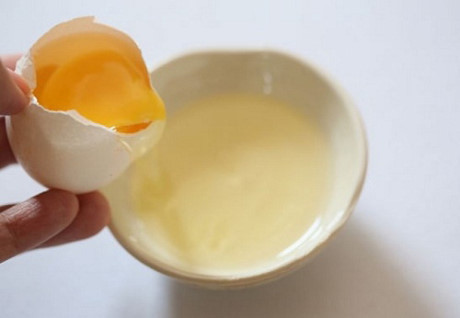 Để có làn da đẹp miễn chê bạn gái không thể bỏ qua 4 loại mặt nạ từ trứng gà - Ảnh 1 De co lan da dep mien che ban gai khong the bo qua 4 loai mat na tu trung ga - Anh 1
