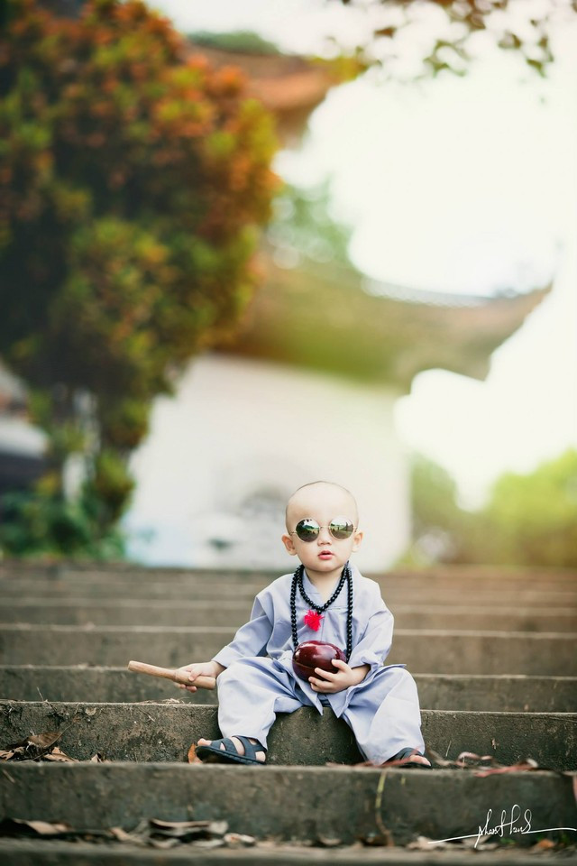 Đổ gục trước “Chú tiểu đáng yêu nhất Vịnh Bắc Bộ“ ảnh 1 Đổ gục trước “Chú tiểu đáng yêu nhất Vịnh Bắc Bộ“ ảnh 1