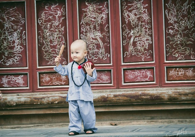 Đổ gục trước “Chú tiểu đáng yêu nhất Vịnh Bắc Bộ“ ảnh 18 Đổ gục trước “Chú tiểu đáng yêu nhất Vịnh Bắc Bộ“ ảnh 18