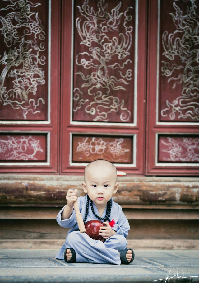 Đổ gục trước “Chú tiểu đáng yêu nhất Vịnh Bắc Bộ“ ảnh 5 Đổ gục trước “Chú tiểu đáng yêu nhất Vịnh Bắc Bộ“ ảnh 5