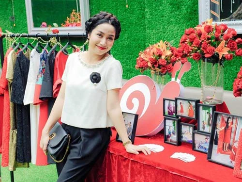 Ốc Thanh Vân đã lấy lại được hoàn toàn vóc dáng sau sinh 8 tháng.