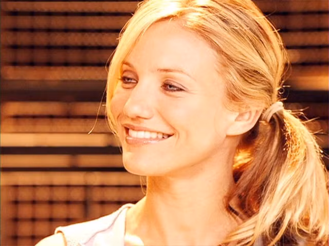  Biệt đội thiên thần của bộ phim đình đám Charlie’s Angels không thể không kể đến sự góp mặt của Cameron Diaz. Cô nàng tóc vàng này đến nay vẫn là một trong những ngôi sao nổi tiếng. 