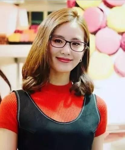 Nửa năm để 20 kiểu tóc như tiểu Hoa đán Lưu Thi Thi - Ảnh 12 Nua nam de 20 kieu toc nhu tieu Hoa dan Luu Thi Thi - Anh 12