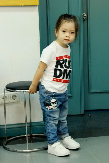 Con gai Doan Trang dang yeu ben ba me - Anh 4