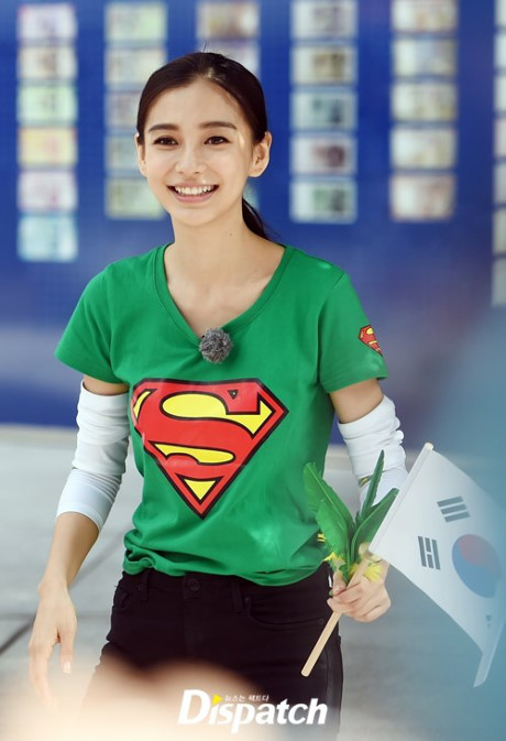Hành động bất thường của Angelababy và sự thật chuyện có bầu 3 tháng - Ảnh 1 Hanh dong bat thuong cua Angelababy va su that chuyen co bau 3 thang - Anh 1