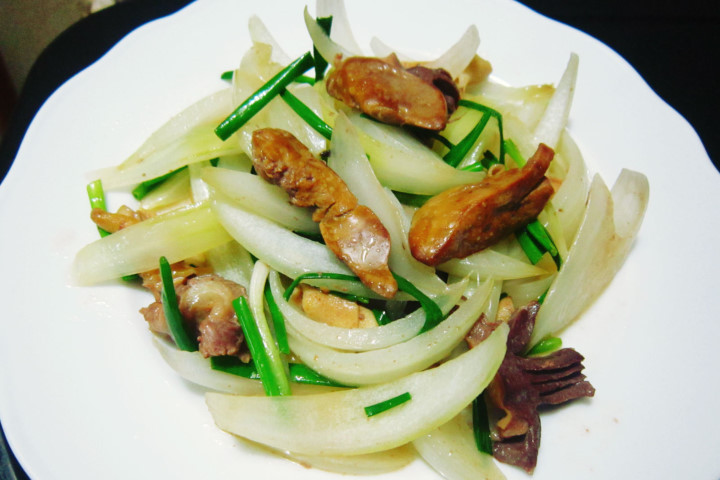Không ngờ hành tây có thể chữa được nhiều bệnh đến thế