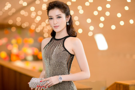 Ngắm nhan sắc kiêu sa của Á hậu Huyền My khi tham dự sự kiện - Ảnh 4 Ngam nhan sac kieu sa cua A hau Huyen My khi tham du su kien - Anh 4