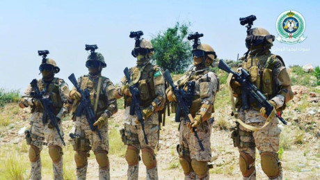 Man nhan trang bi cua 