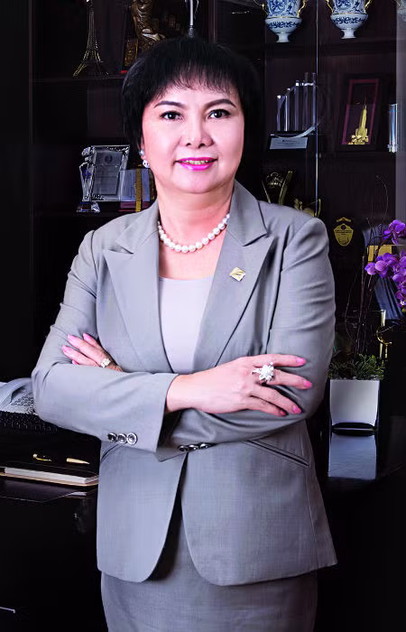 Nguoi ke nhiem ba Cao Thi Ngoc Dung va 