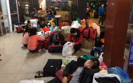 Hinh anh: Ga Sai Gon dong duc hanh khach ngay can Tet - Anh 14