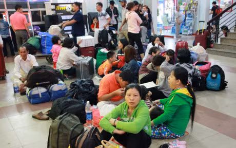 Hinh anh: Ga Sai Gon dong duc hanh khach ngay can Tet - Anh 1