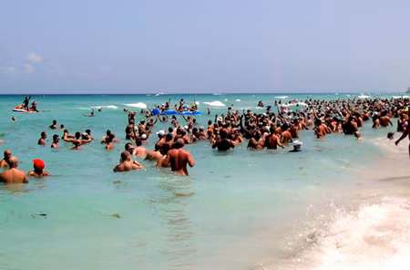 Bãi biển, bỏng mắt