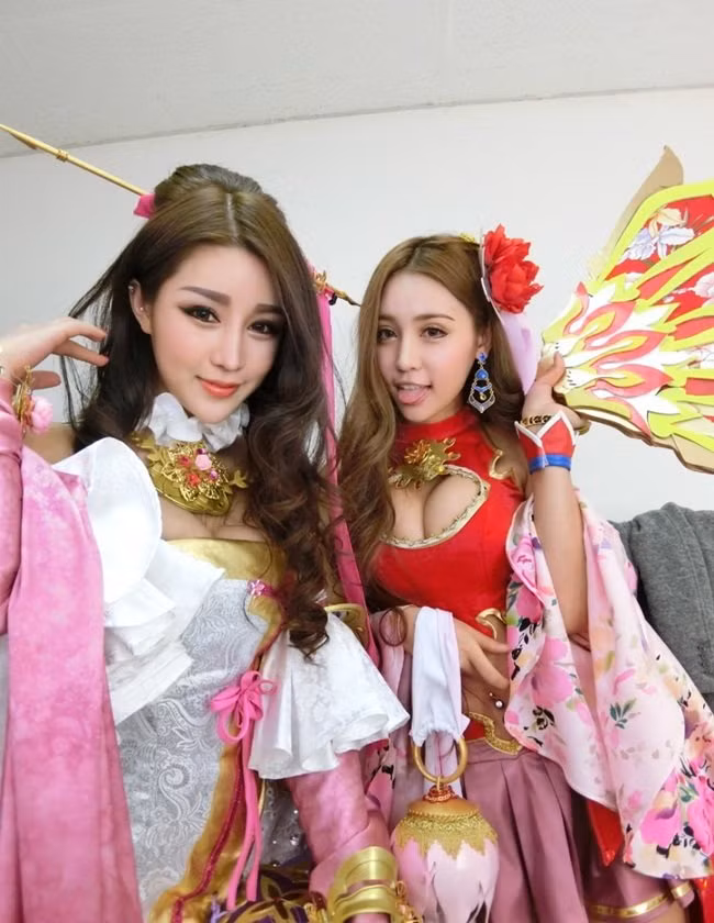 Mỹ nhân cosplay mặt xinh dáng chuẩn đẹp hút hồn ảnh 9