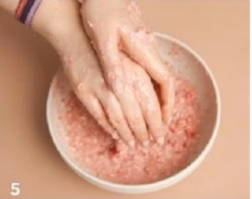 Bỏ túi 10 quy tắc cho đôi tay mềm mại - 10