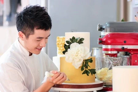 Gặp gỡ “hot boy làm bánh” khiến phái nữ ngất ngây