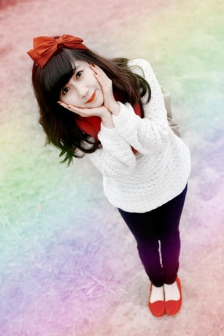 Tuy nhiên, cô lại ngại ngùng khi được gọi là hot girl, người đẹp 9X bẽn lẽn chia sẻ: 