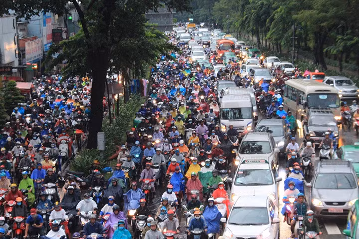 Kẹt xe kinh hoàng ở cửa ngõ sân bay Tân Sơn Nhất