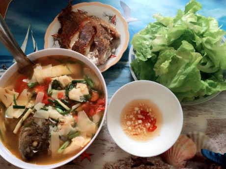 Bữa cơm 8 ngàn đồ ăn của đôi bạn sinh viên Hà Nội - Ảnh 12 Bua com 8 ngan do an cua doi ban sinh vien Ha Noi - Anh 12