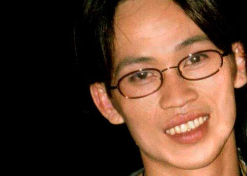 So với thời trai trẻ, danh hài Hoài Linh ngày càng phong độ, thành đạt hơn. So phong độ các quý ông làng hài Việt ngày ấy - bây giờ