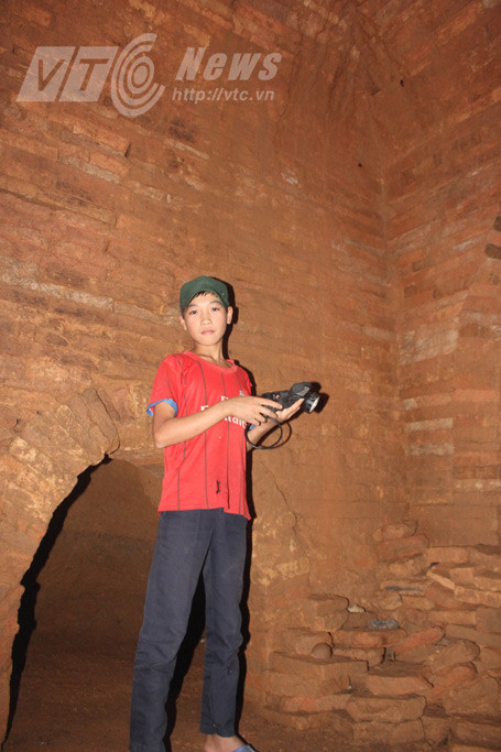 Trung tâm hầm mộ cao tới 4m Trung tâm hầm mộ cao tới 4m