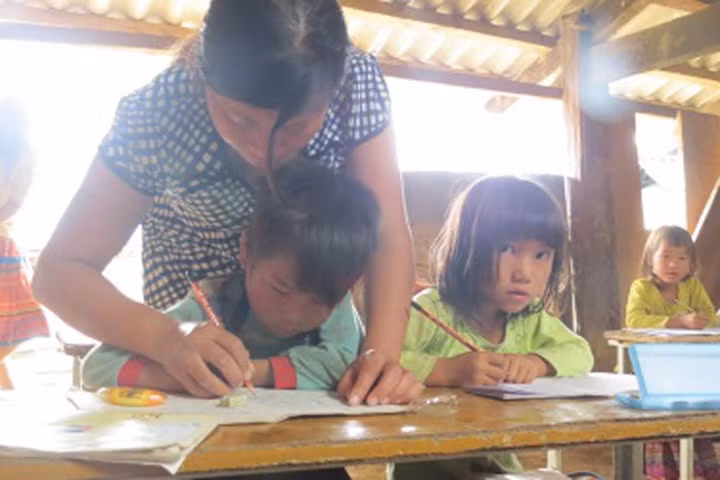 Thắm tình thầy trò