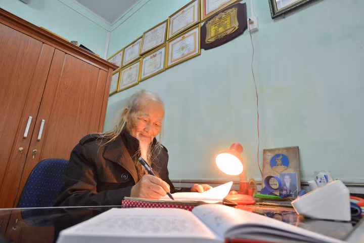 Lương y Phạm Thọ Tầng đã cứu chữa cho hàng nghìn bệnh nhân trong gần 30 năm qua