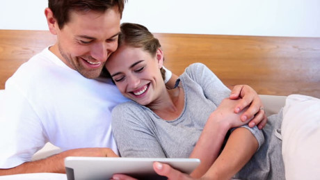 Nghệ thuật ngầm khen vợ đẹp của các ông chồng Nghe thuat ngam khen vo dep cua cac ong chong