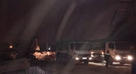 Bat qua tang don vi xu ly rac do trom hang chuc tan rac thai - Anh 3