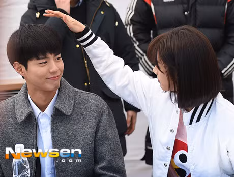 10 Cap doi an tuong nhat tren man anh Han Quoc nam 2016 - Anh 11