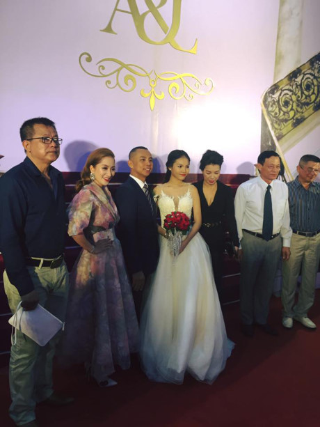 5 điều bất ngờ về đám cưới Chí Anh và lời Khánh Thi phát biểu ở hôn lễ người yêu cũ - Ảnh 2 5 dieu bat ngo ve dam cuoi Chi Anh va loi Khanh Thi phat bieu o hon le nguoi yeu cu - Anh 2