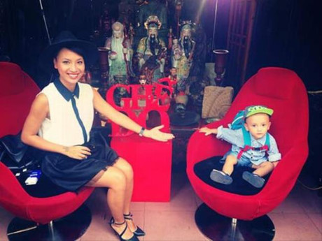 Chuyện tình của các BTV: Hết yêu đồng giới lại bí mật kết hôn, ly hôn - Ảnh 25 Chuyen tinh cua cac BTV: Het yeu dong gioi lai bi mat ket hon, ly hon - Anh 25