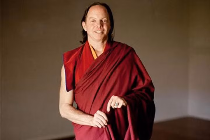 Tiến sĩ Michael Roach. Ảnh: newsgram.