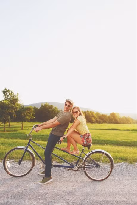 Dung vi mot nguoi la ao anh da cu, ma danh mat nguoi that long thuong ta. - Anh 2