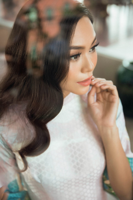 Ngắm Quán quân NextTop Model Mâu Thủy dịu dàng, nền nã trong tà áo dài - Ảnh 9 Ngam Quan quan NextTop Model Mau Thuy diu dang, nen na trong ta ao dai - Anh 9