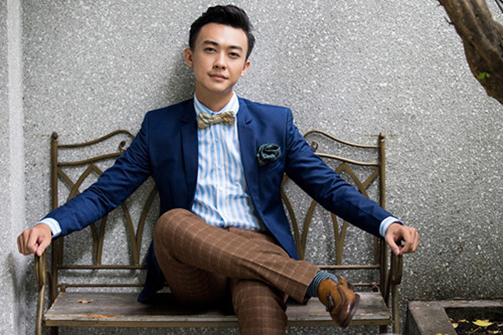 Phan Tô Ny có ngoại hình sáng và phong thái chững chạc