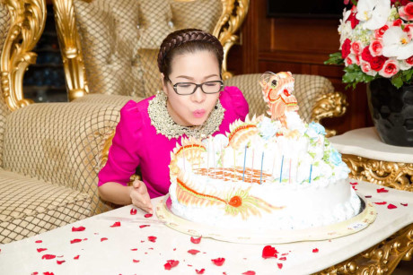 Hoa hậu Phu nhân Bùi Thị Hà chi tiền tỷ tổ chức tiệc sinh nhật - Ảnh 10 Hoa hau Phu nhan Bui Thi Ha chi tien ty to chuc tiec sinh nhat - Anh 10