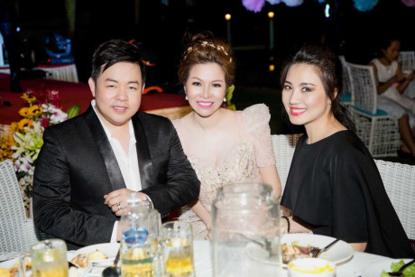 Hoa hậu Phu nhân Bùi Thị Hà chi tiền tỷ tổ chức tiệc sinh nhật - Ảnh 7 Hoa hau Phu nhan Bui Thi Ha chi tien ty to chuc tiec sinh nhat - Anh 7