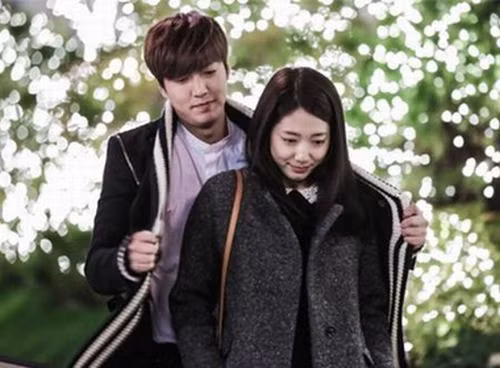 Đóng cặp với Park Shin Hye lần này, Lee Min Ho đã cùng bạn diễn làm nên thành công ngoài sức mong đợi cho bộ phim Nụ cười