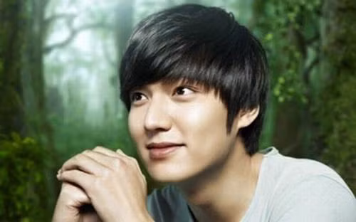 Với lợi thế ngoại hình bắt mắt, nụ cười "đẹp chết người", Lee Min Ho luôn thu hút được một lương fan đông đảo Với lợi thế ngoại hình bắt mắt, nụ cười