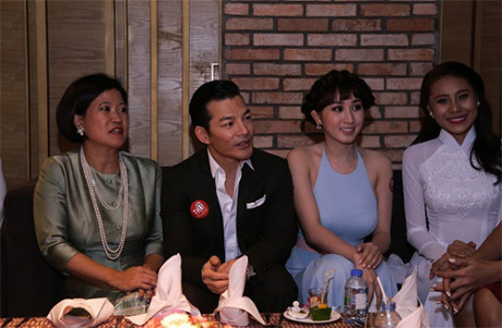Diễn viên Huỳnh Anh Tuấn lần đầu khoe vợ mới cưới - Ảnh 14 Dien vien Huynh Anh Tuan lan dau khoe vo moi cuoi - Anh 14
