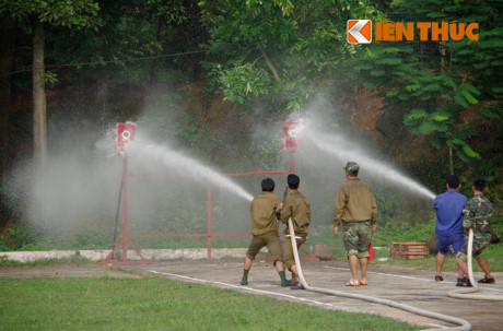 Một ngày làm việc kho dự trữ tăng thiết giáp Việt Nam - Ảnh 12 Mot ngay lam viec kho du tru tang thiet giap Viet Nam - Anh 12