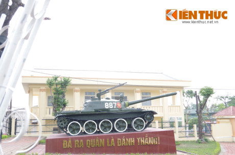 Một ngày làm việc kho dự trữ tăng thiết giáp Việt Nam - Ảnh 1 Mot ngay lam viec kho du tru tang thiet giap Viet Nam - Anh 1