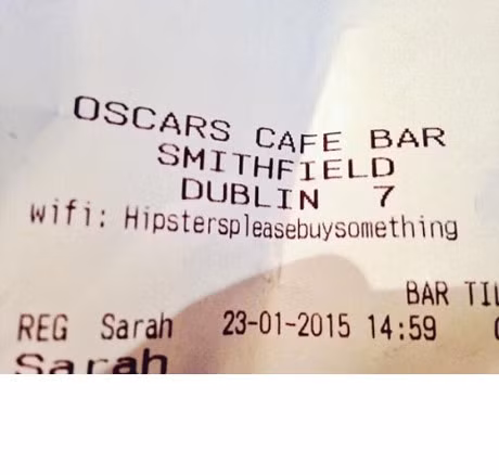 Phat met voi mat khau wifi hai nao nhat the gioi - Anh 1