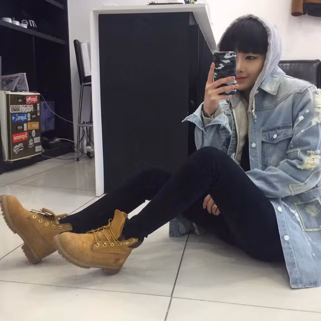 Cô gái Hàn Quốc khiến giới trẻ Việt phát cuồng vì phong cách tomboy ảnh 12