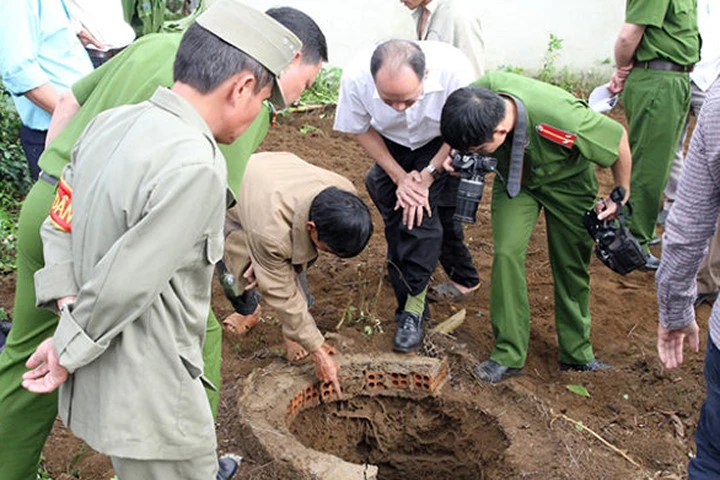 Mẹ trầm cảm giết con 5 tháng tuổi rồi nhảy xuống giếng